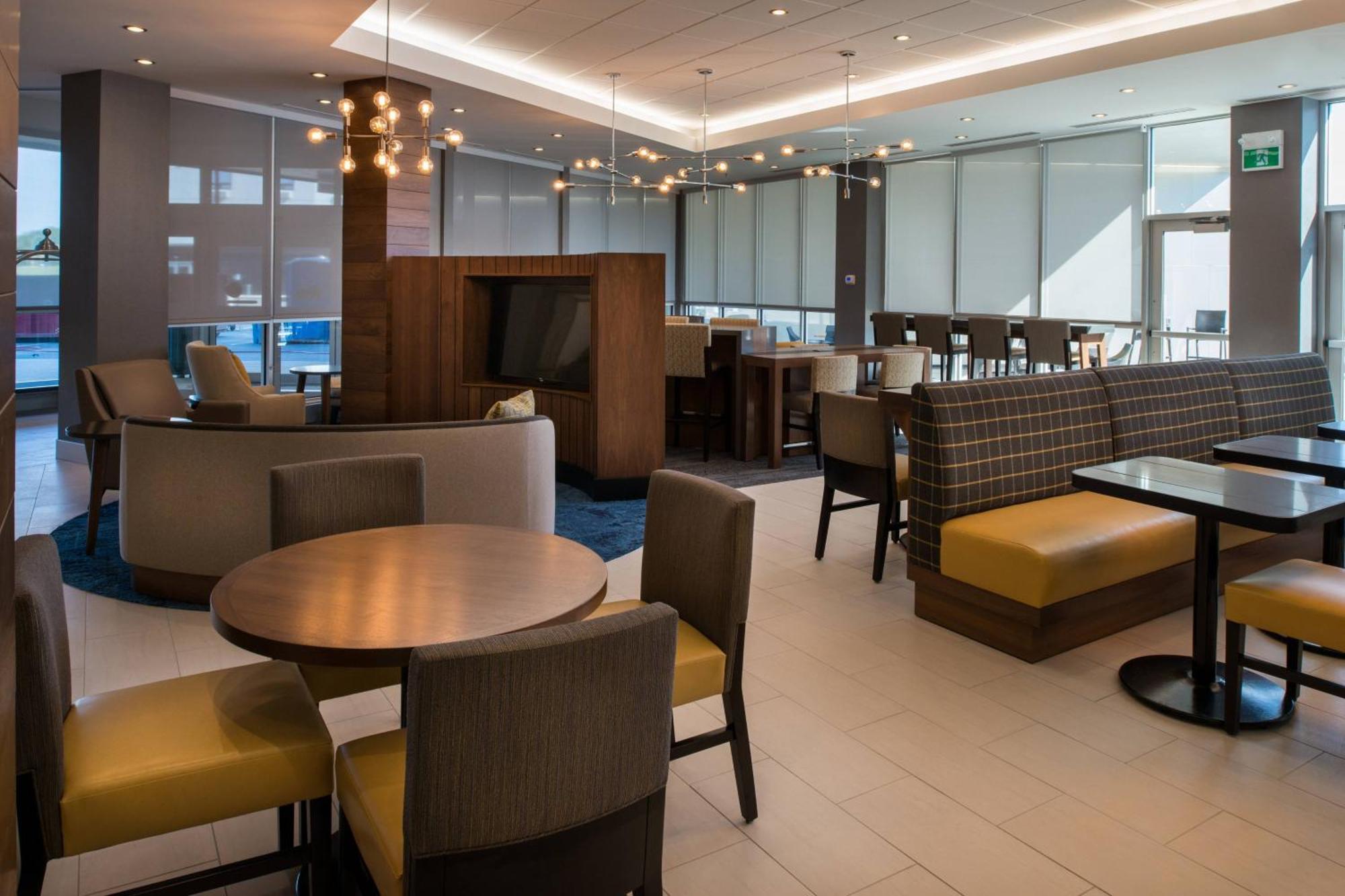 Towneplace Suites By Marriott Saskatoon Kültér fotó